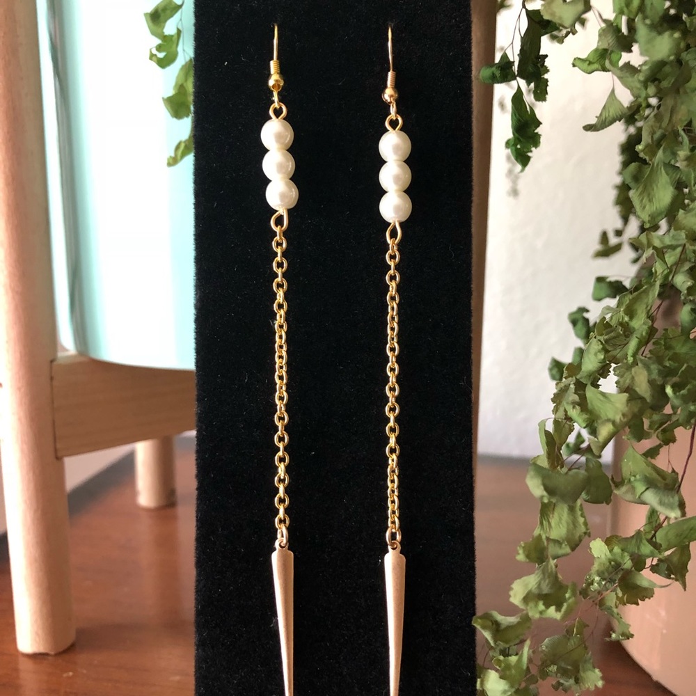 Standout Earrings - Picture 2 of 5